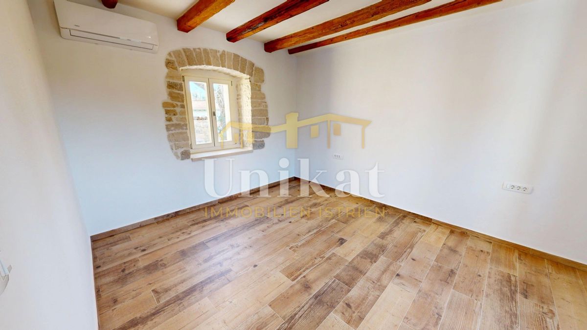 Dvojna hiša z garažo in velikim vrtom